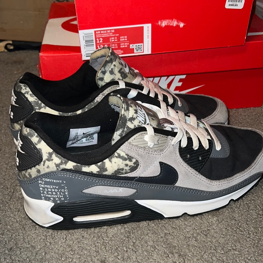Nike Air Max 90!! GOAT verified! Used but good condition